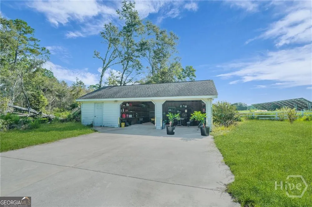 3772 Us Highway 301 Claxton, GA 30417
