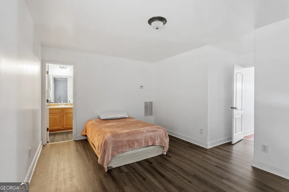 1294 Park Pass WAY Suwanee, GA 30024