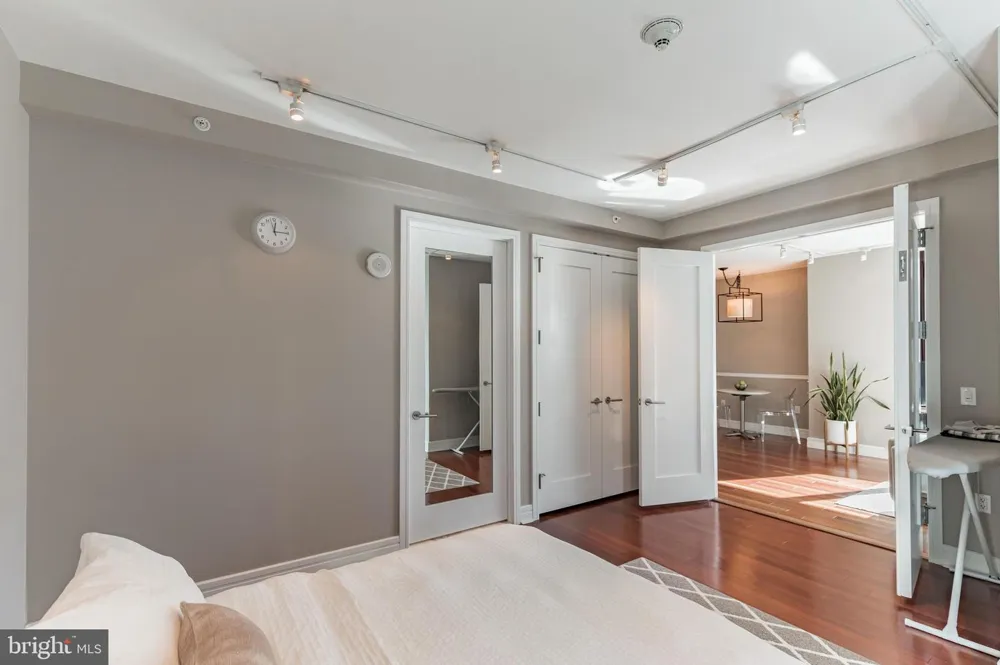 1414 S PENN SQUARE #16G Philadelphia, PA 19102