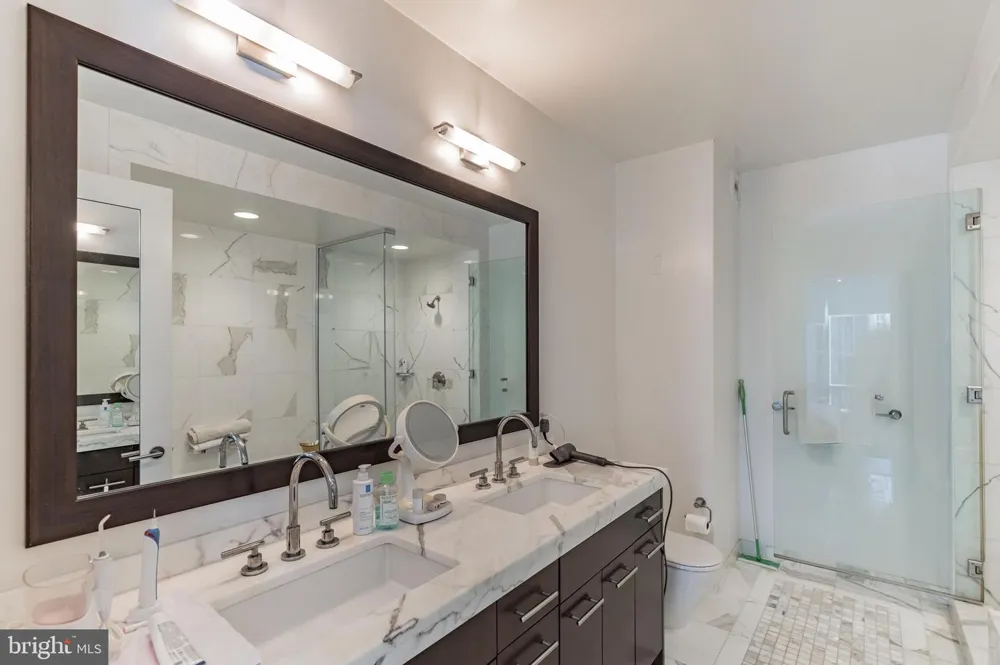 1414 S PENN SQUARE #16G Philadelphia, PA 19102