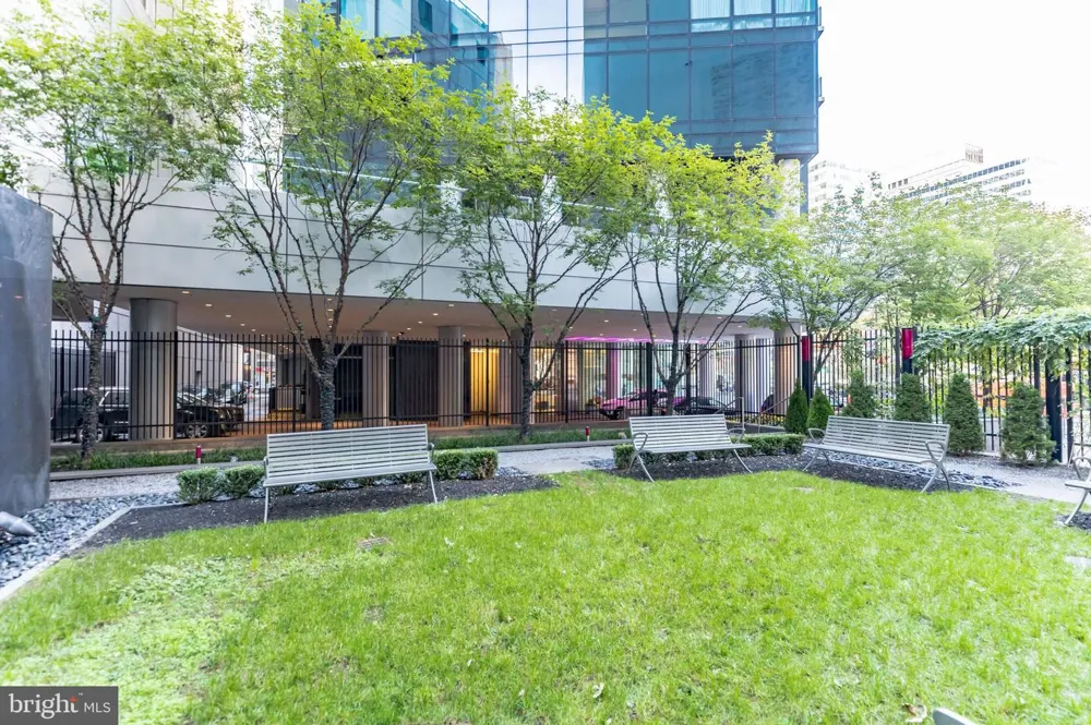 1414 S PENN SQUARE #16G Philadelphia, PA 19102