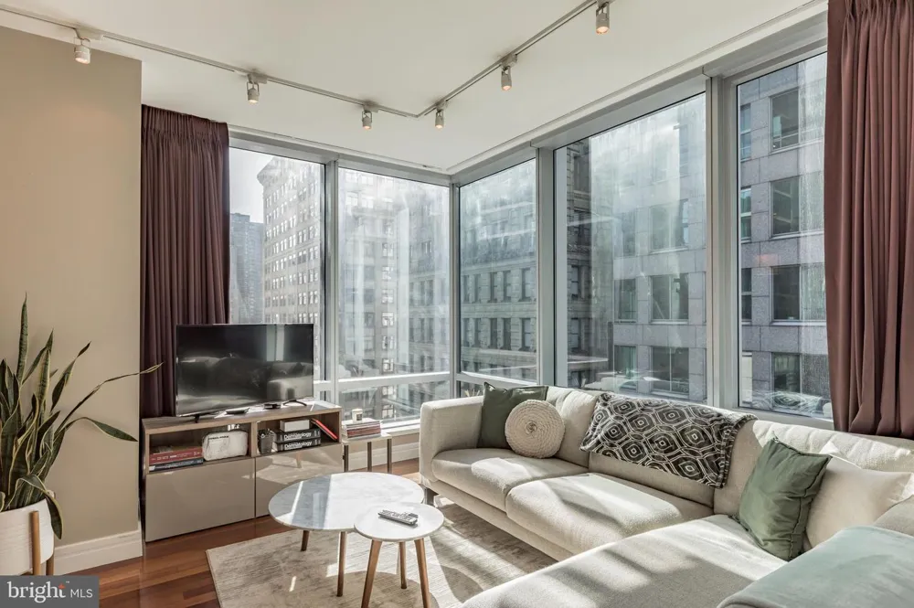 1414 S PENN SQUARE #16G Philadelphia, PA 19102