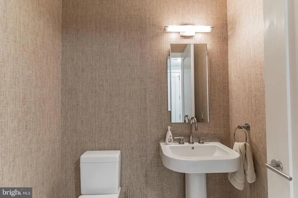 1414 S PENN SQUARE #16G Philadelphia, PA 19102