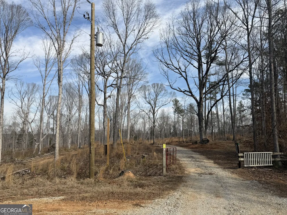 275 Emma Cooper RD Carlton, GA 30627