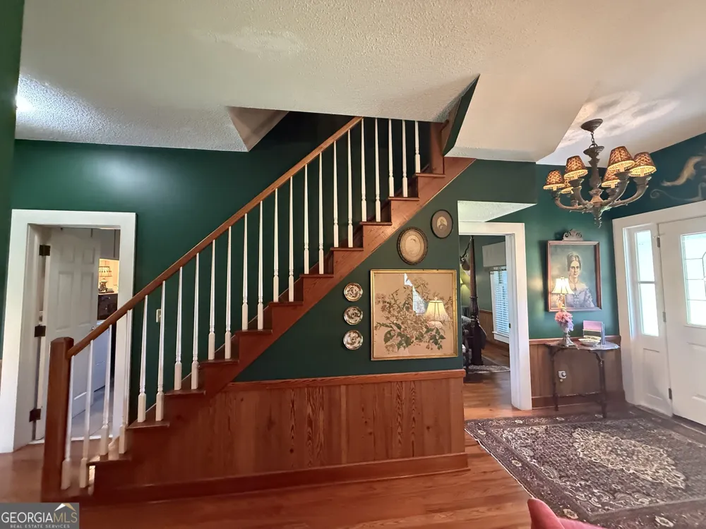 1663 Thompson LN Statesboro, GA 30458