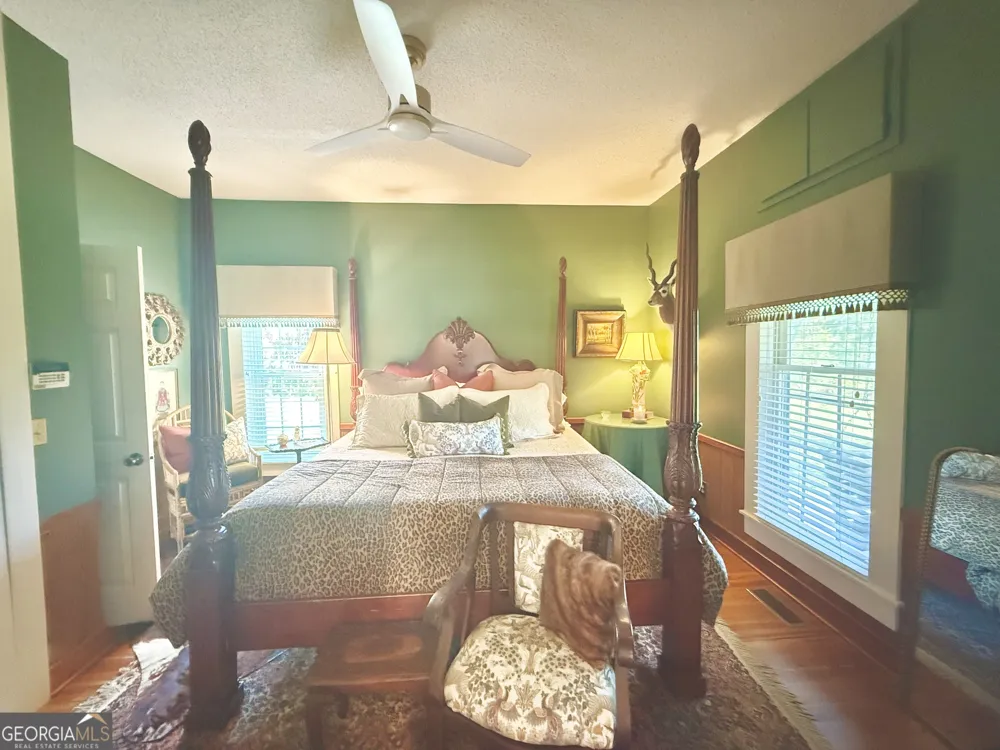 1663 Thompson LN Statesboro, GA 30458