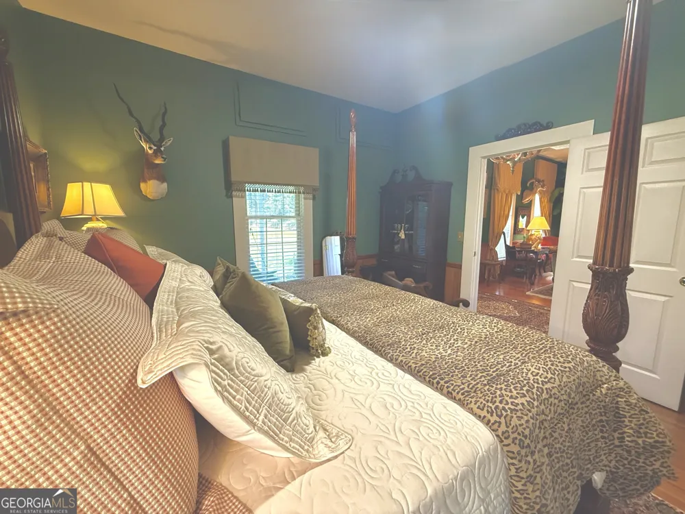 1663 Thompson LN Statesboro, GA 30458