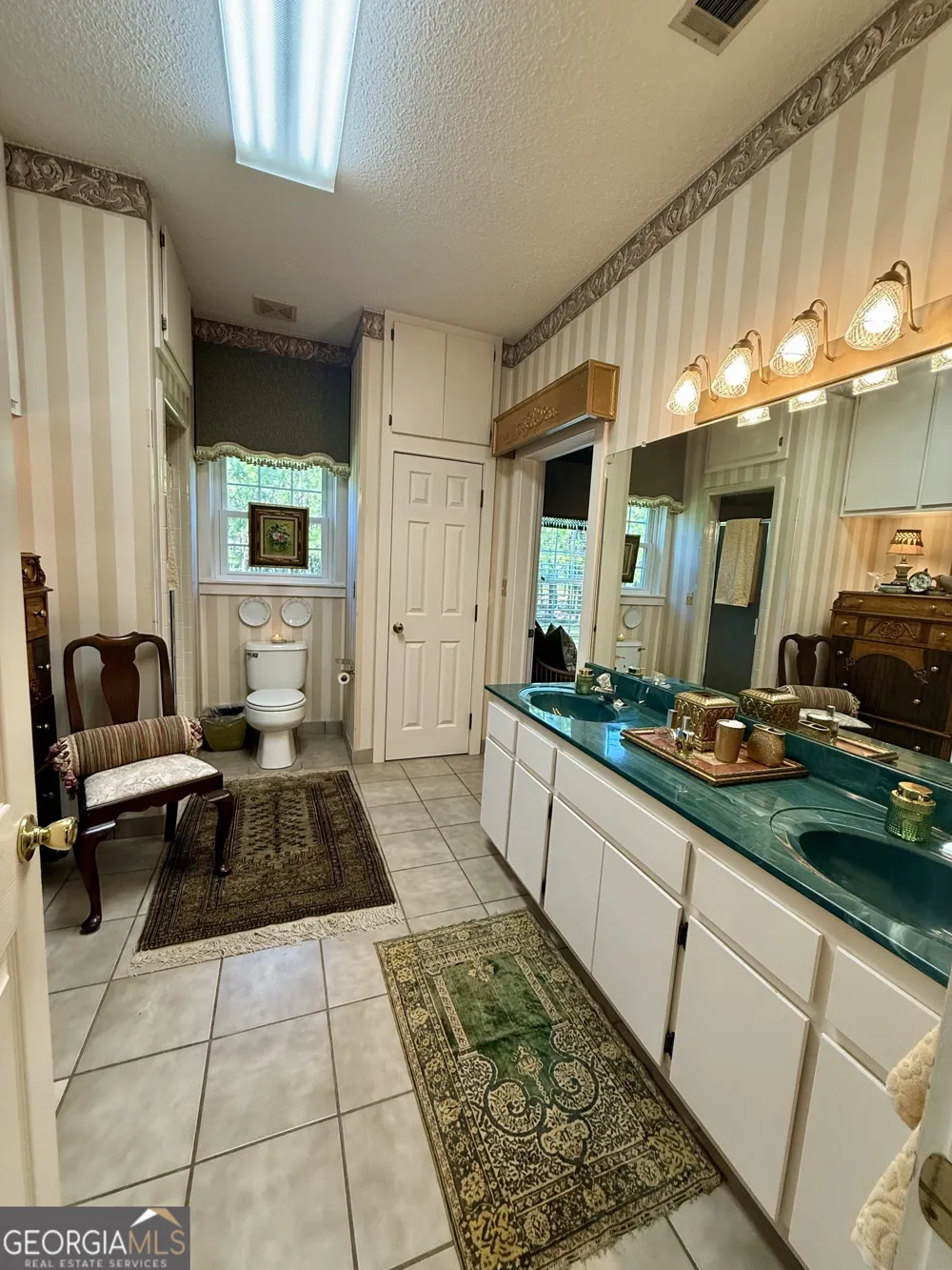1663 Thompson LN Statesboro, GA 30458