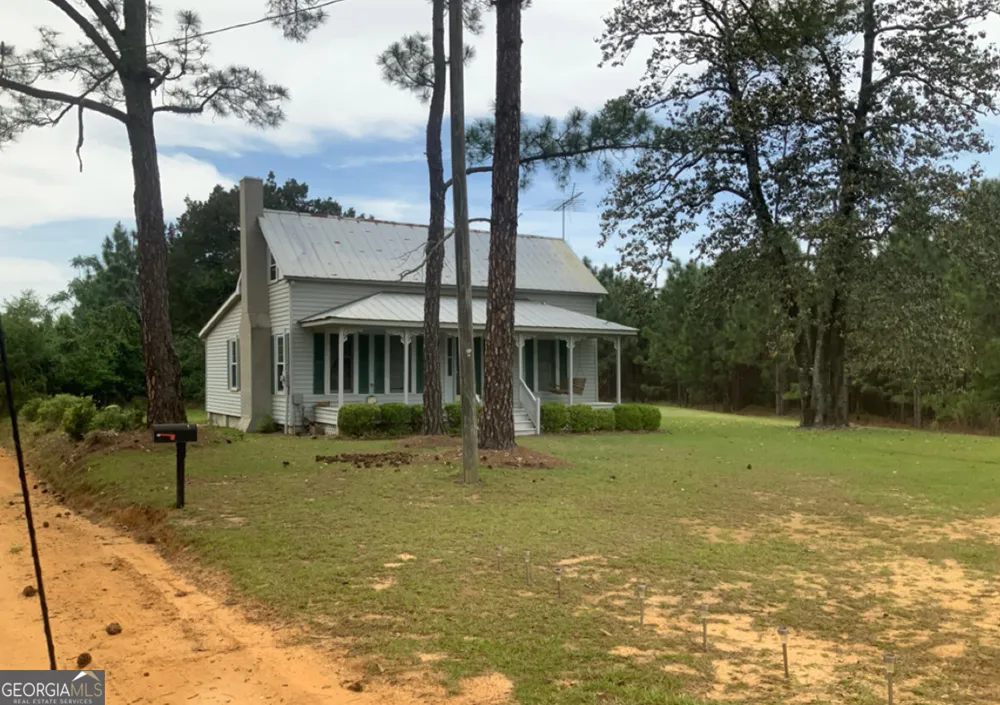 1663 Thompson LN Statesboro, GA 30458