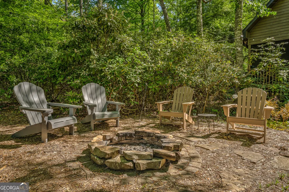 88 Cumberland LN Epworth, GA 30541