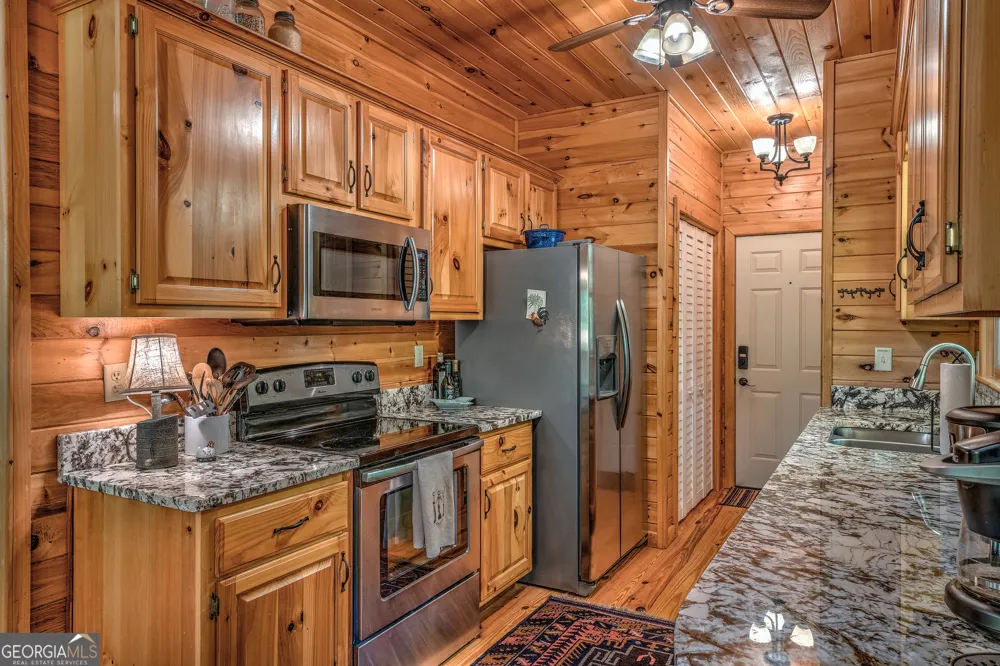 88 Cumberland LN Epworth, GA 30541