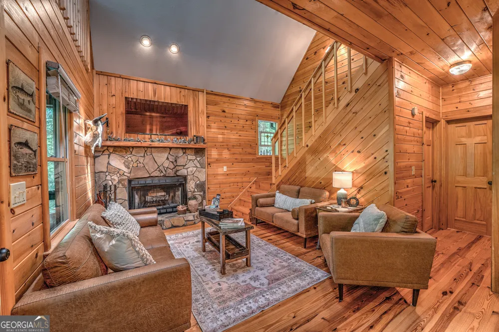 88 Cumberland LN Epworth, GA 30541