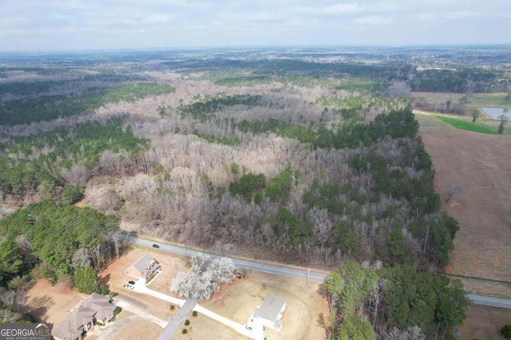 1041 Ellis RD Griffin, GA 30223