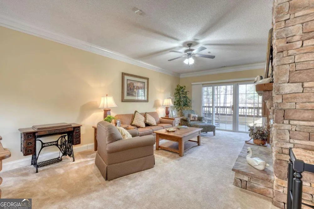 94 Gleneagle CT Clayton, GA 30525