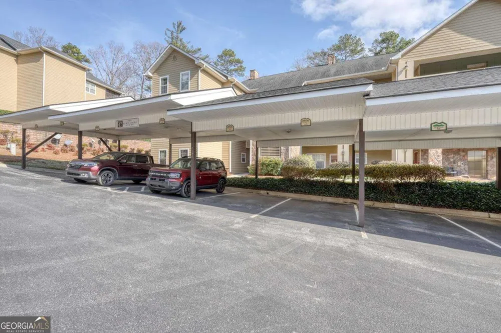 94 Gleneagle CT Clayton, GA 30525