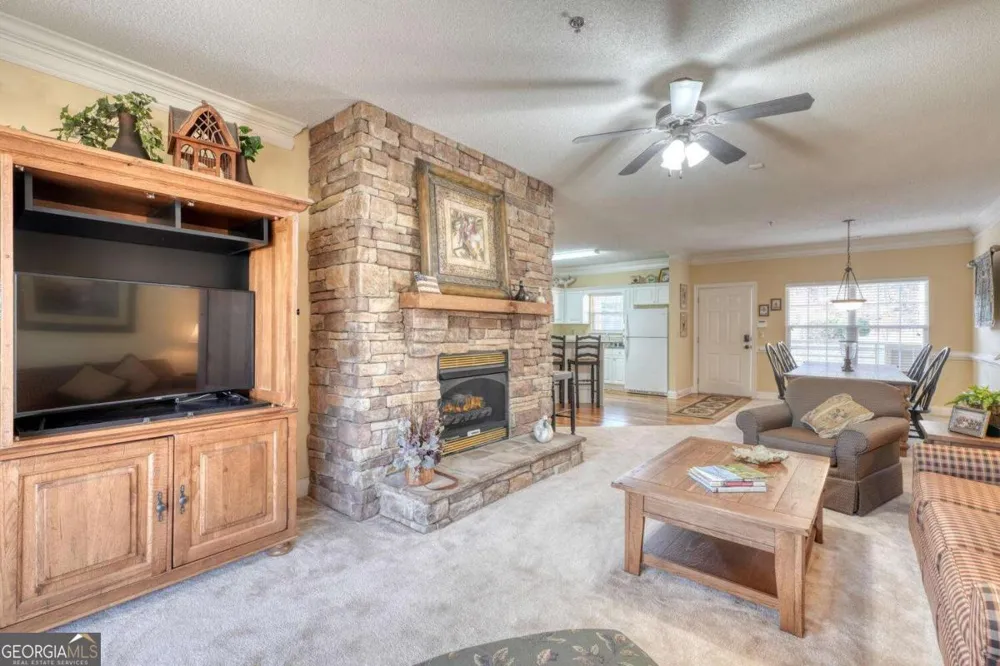 94 Gleneagle CT Clayton, GA 30525