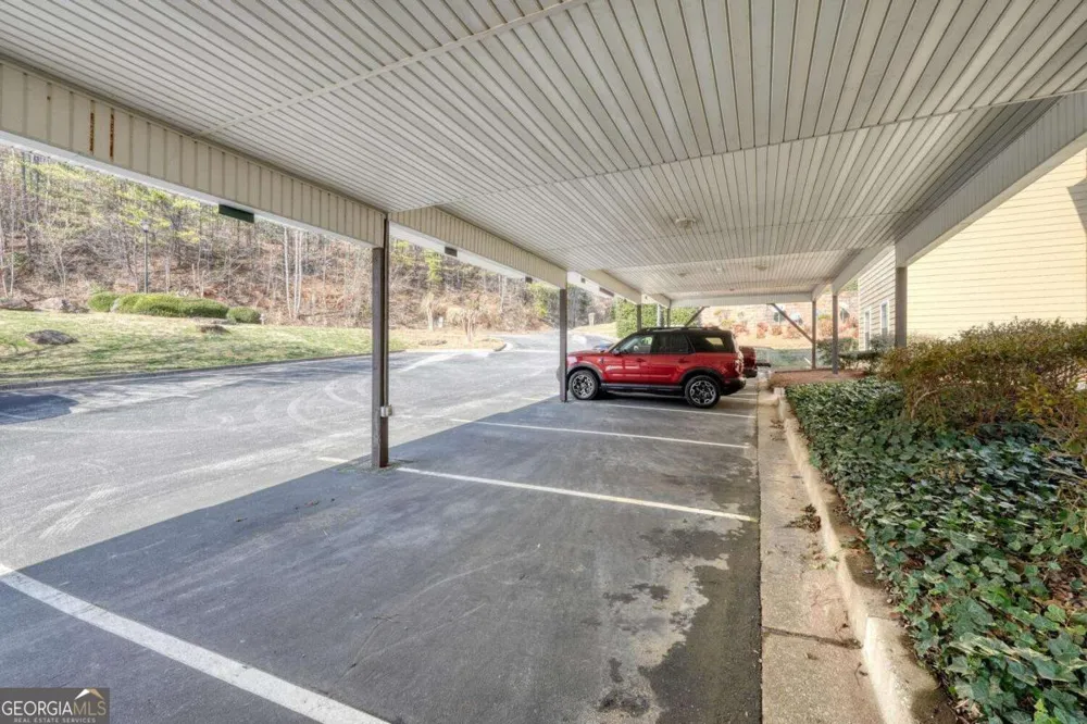 94 Gleneagle CT Clayton, GA 30525