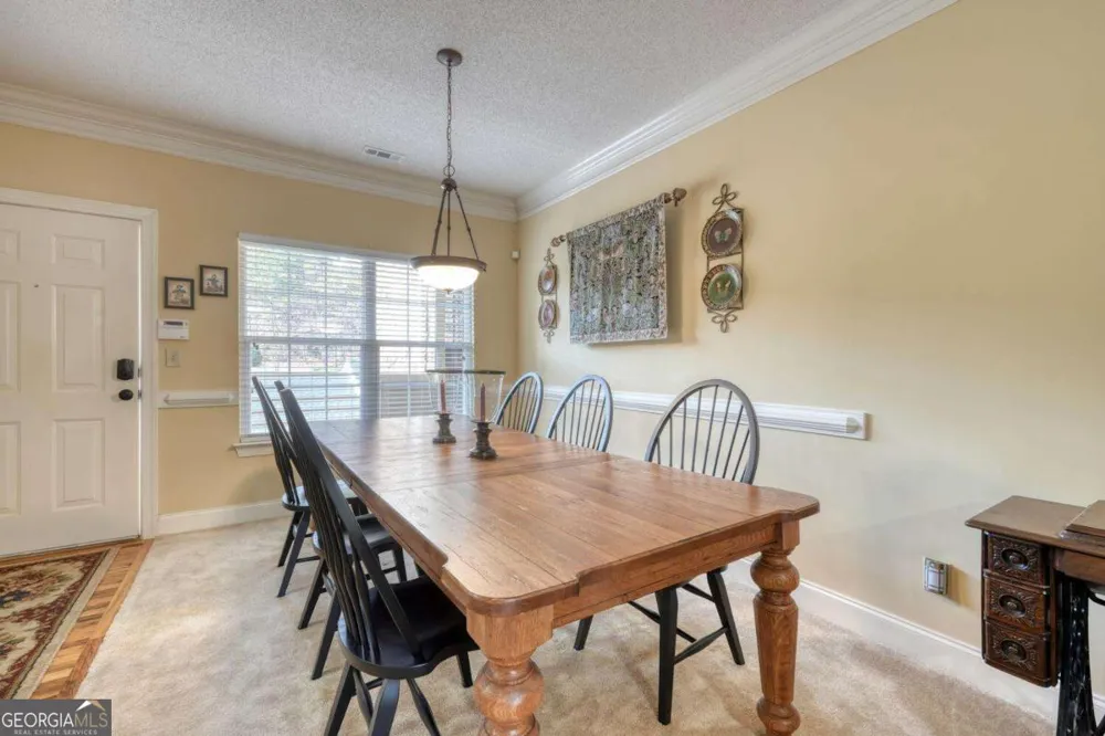 94 Gleneagle CT Clayton, GA 30525