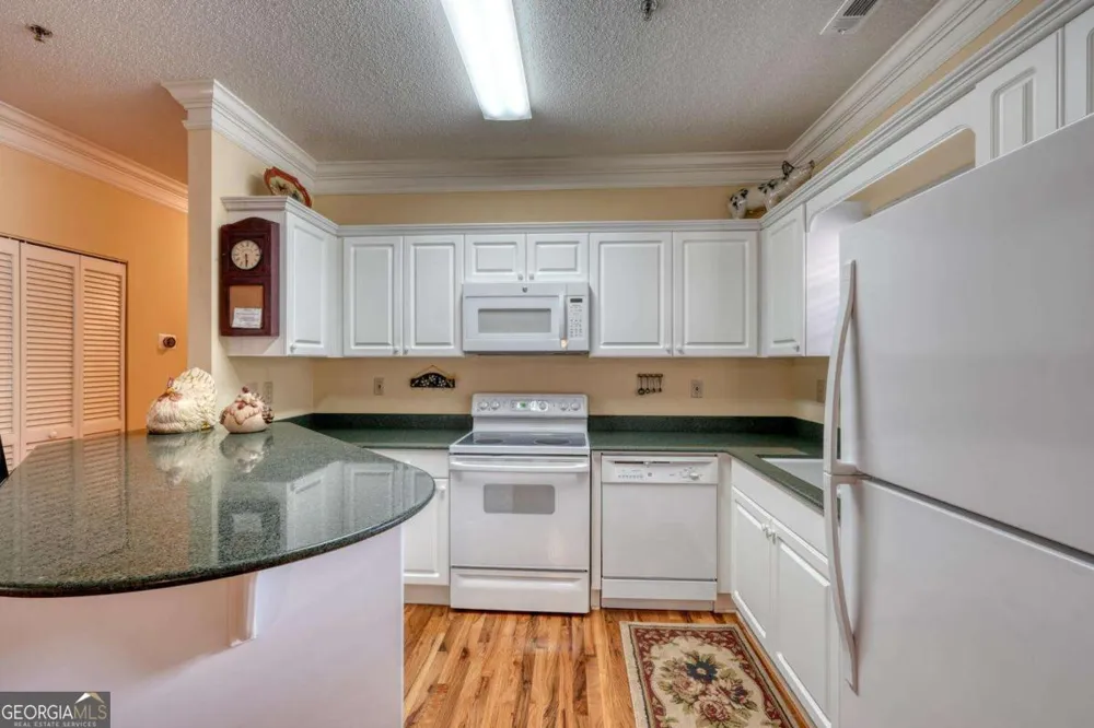 94 Gleneagle CT Clayton, GA 30525