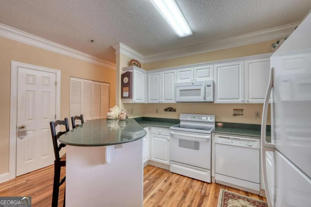 94 Gleneagle CT Clayton, GA 30525