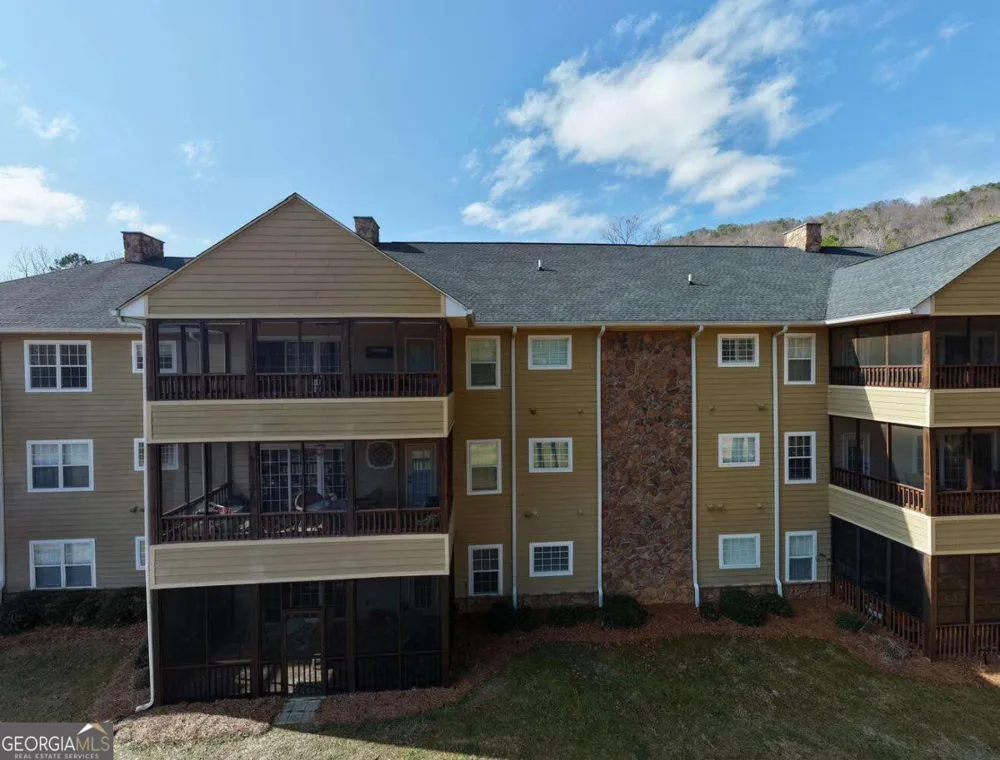 94 Gleneagle CT Clayton, GA 30525