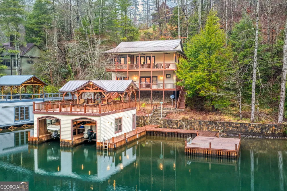1233 Tame Turkey RD Lakemont, GA 30552