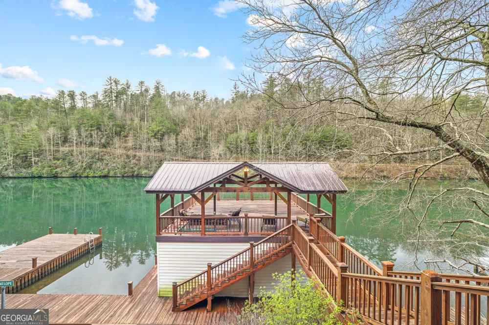 1233 Tame Turkey RD Lakemont, GA 30552
