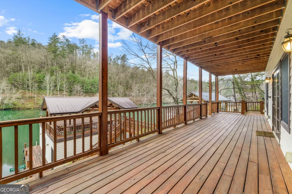 1233 Tame Turkey RD Lakemont, GA 30552