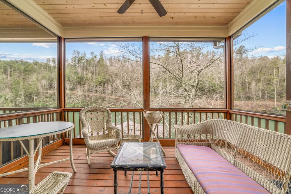 1233 Tame Turkey RD Lakemont, GA 30552