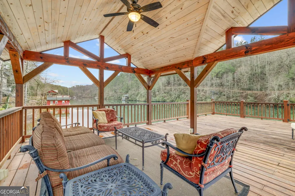 1233 Tame Turkey RD Lakemont, GA 30552