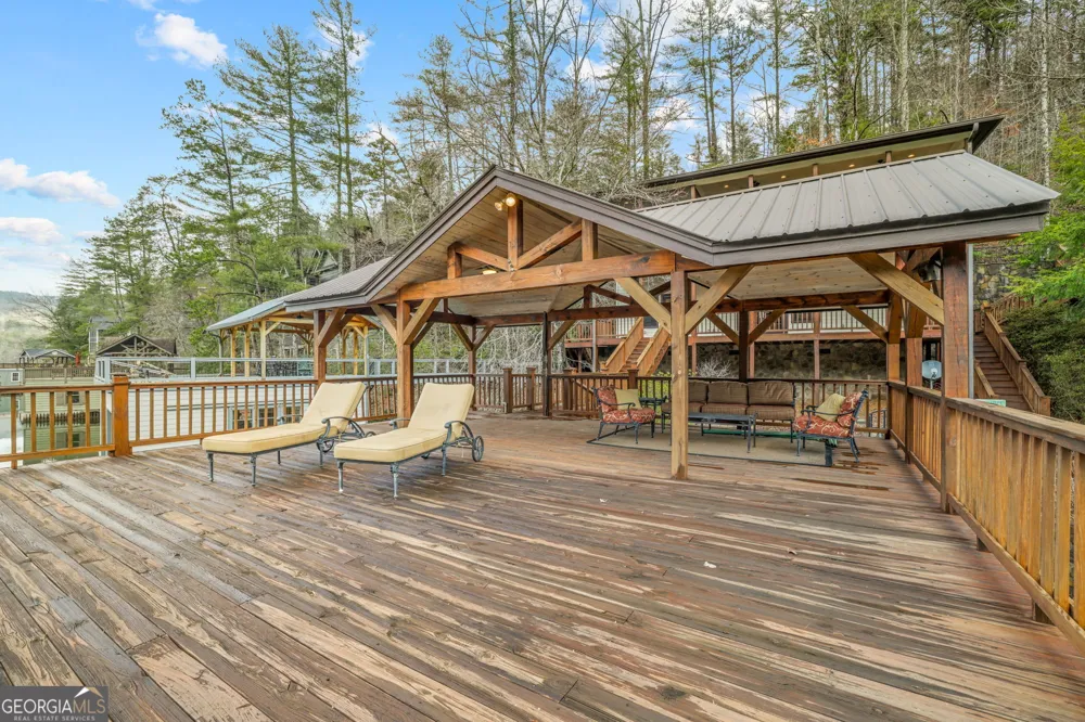 1233 Tame Turkey RD Lakemont, GA 30552