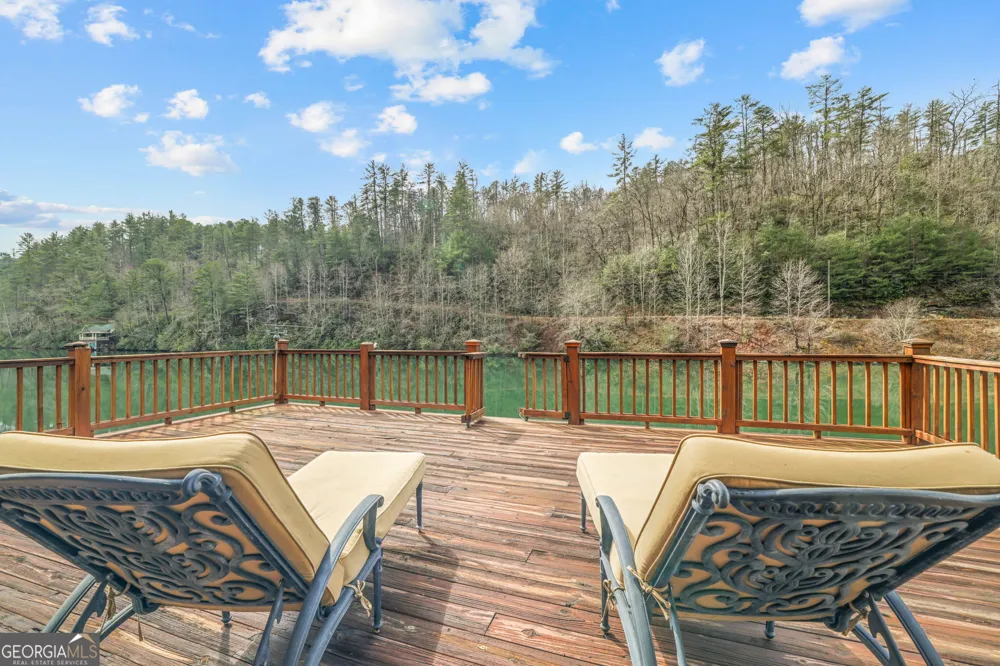 1233 Tame Turkey RD Lakemont, GA 30552