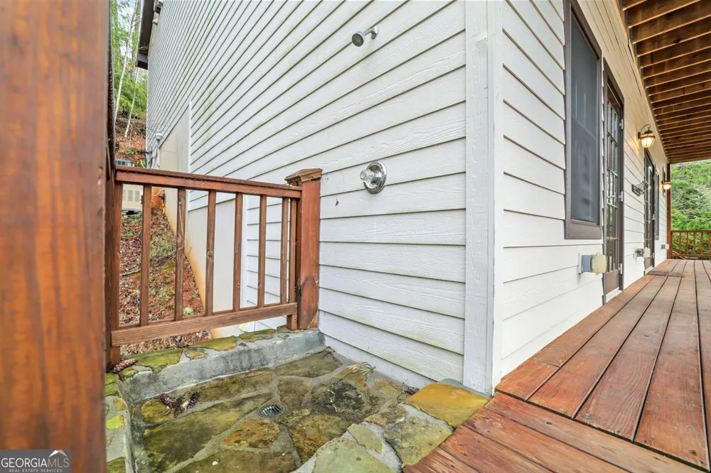 1233 Tame Turkey RD Lakemont, GA 30552