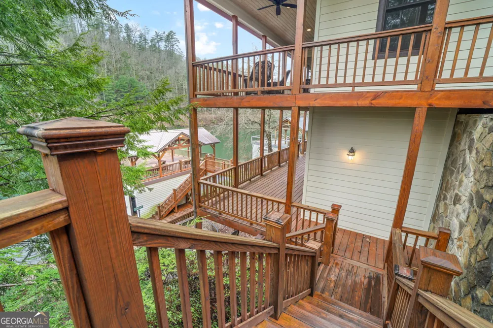 1233 Tame Turkey RD Lakemont, GA 30552