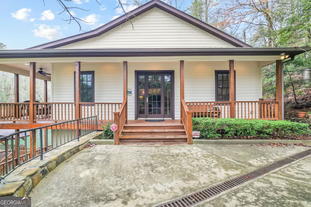 1233 Tame Turkey RD Lakemont, GA 30552
