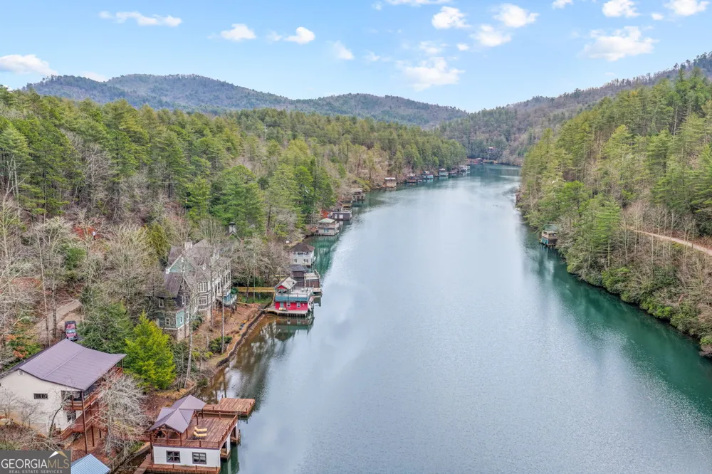 1233 Tame Turkey RD Lakemont, GA 30552
