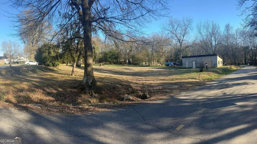 857 College ST Royston, GA 30662