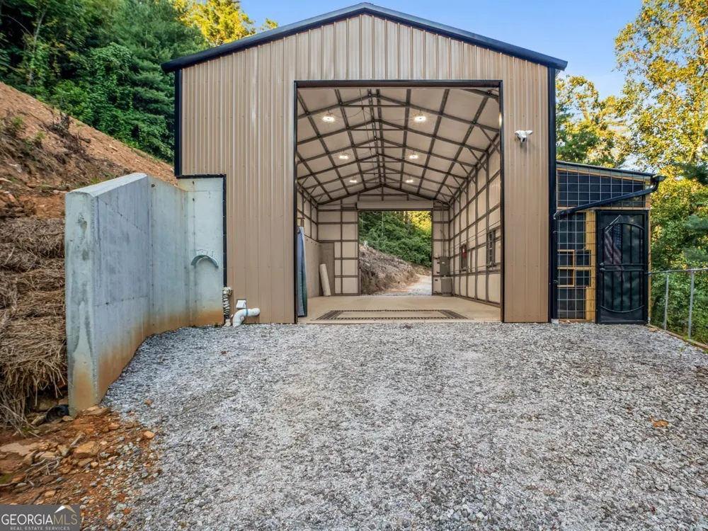 1063 Rickman Airfield RD Clayton, GA 30525