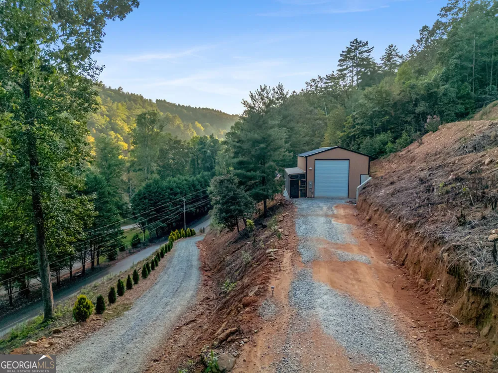 1063 Rickman Airfield RD Clayton, GA 30525