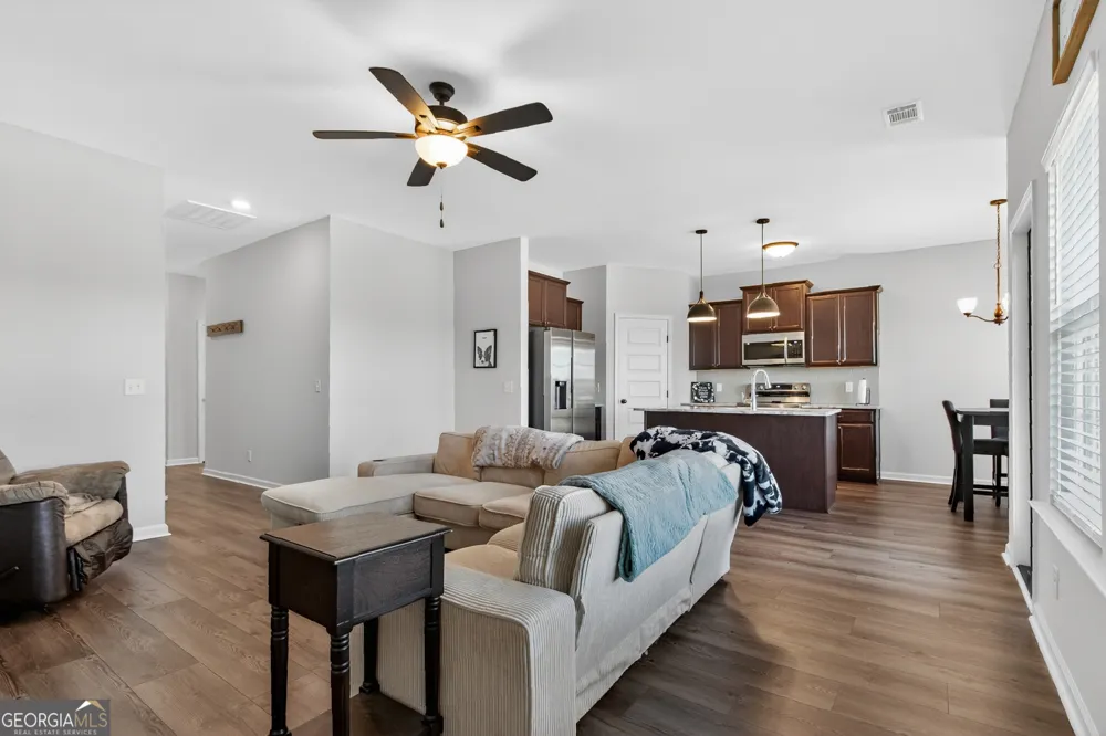 1879 Arnold DR SE Allenhurst, GA 31301