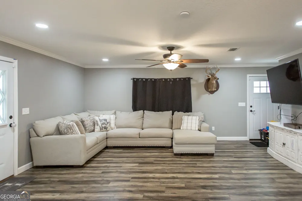 4697 Effie Sweat LN Waycross, GA 31503