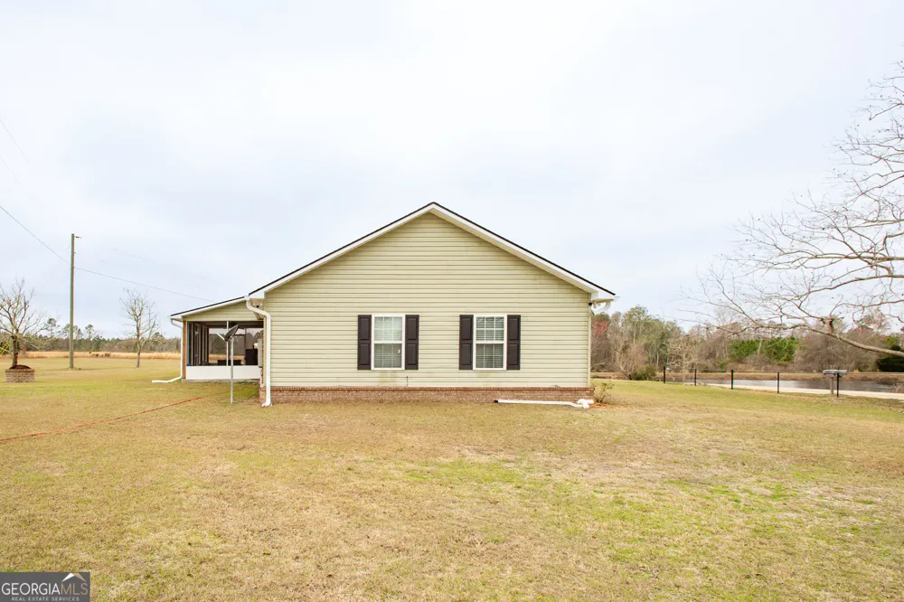 4697 Effie Sweat LN Waycross, GA 31503