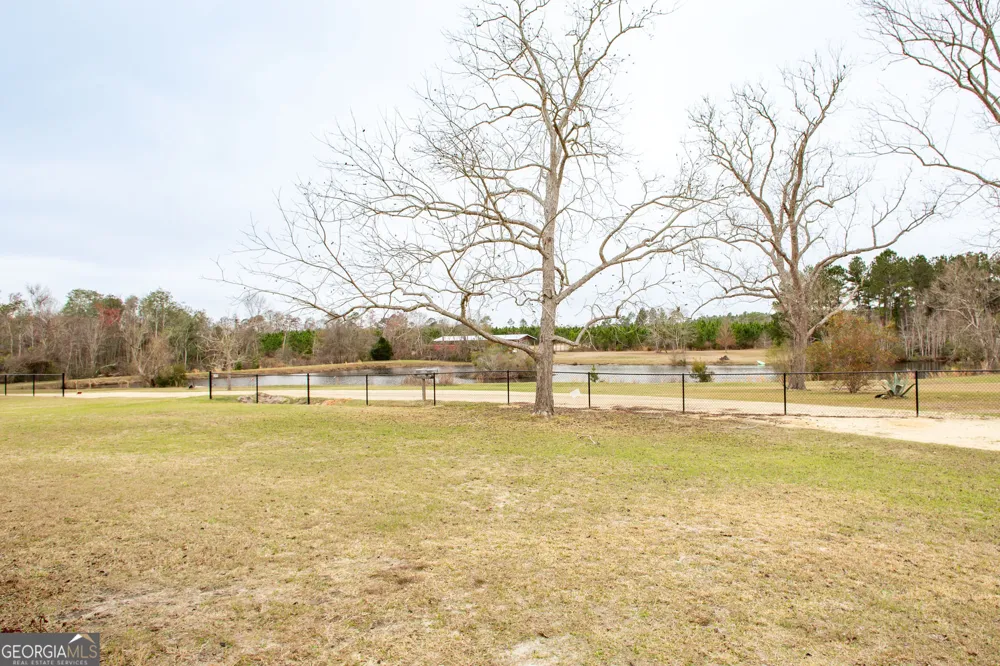 4697 Effie Sweat LN Waycross, GA 31503