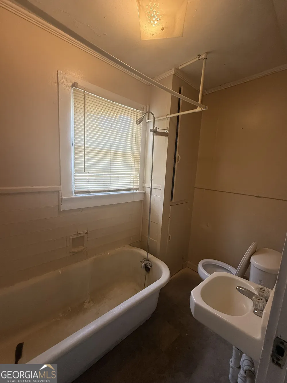 902 1st ST Lanett, AL 36863