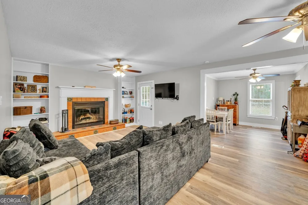 418 Flintside DR Cobb, GA 31735