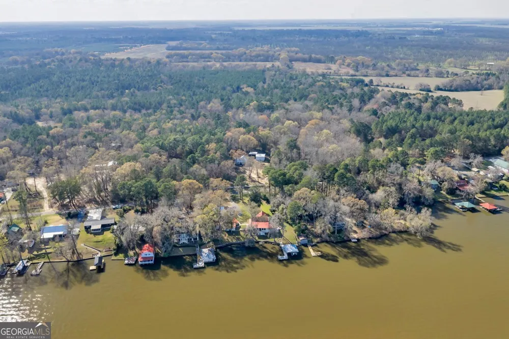 418 Flintside DR Cobb, GA 31735