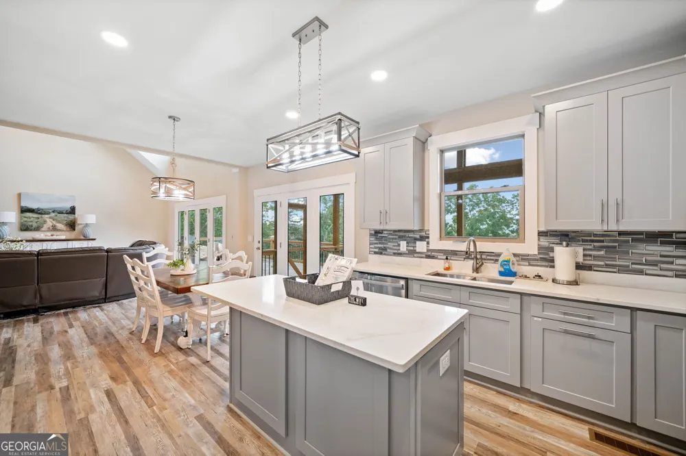 102 Moose LOOP Waleska, GA 30183
