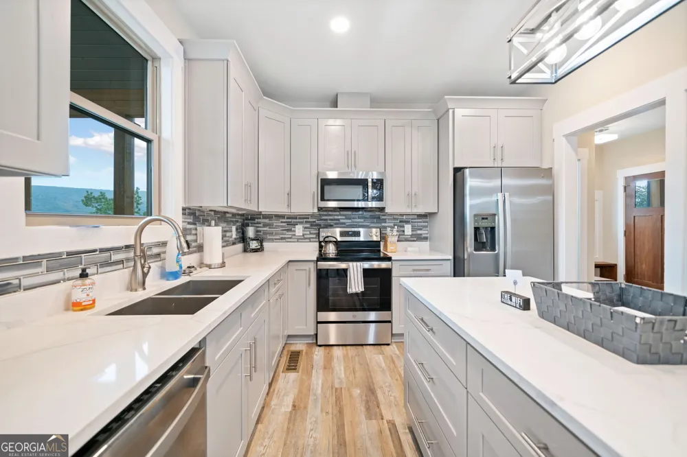 102 Moose LOOP Waleska, GA 30183