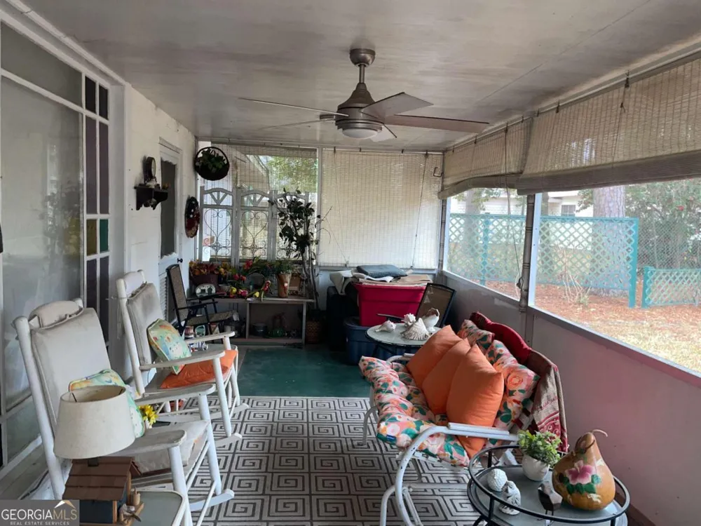 129 E Brumby ST Reidsville, GA 30453