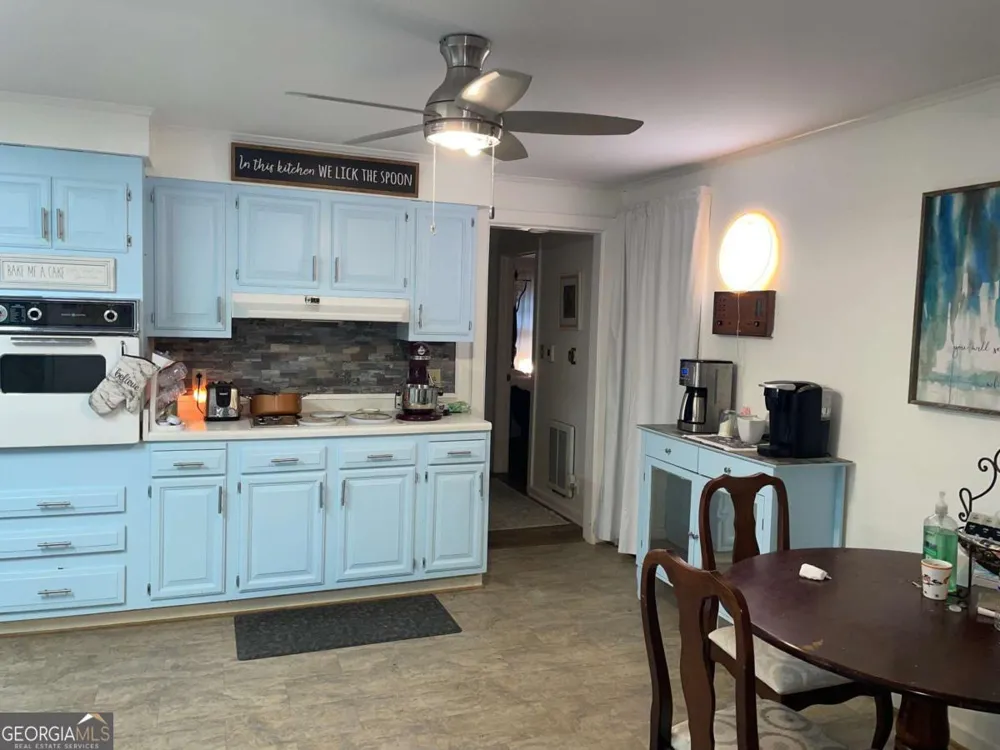 129 E Brumby ST Reidsville, GA 30453